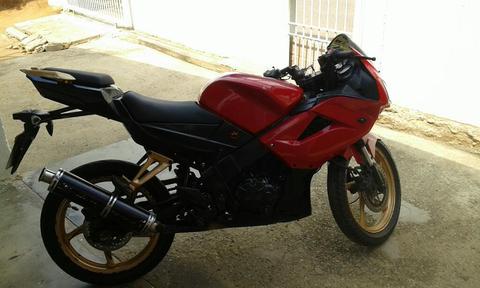 Vendo O Cambio Moto R1 Bera 200c