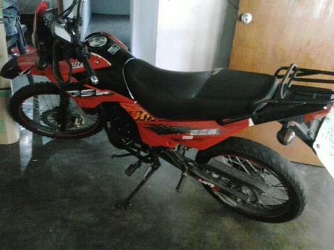 Se Vende Moto Enduro Um Año 2013