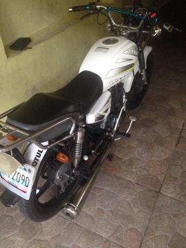 se vende moto bera 2012 buen estado