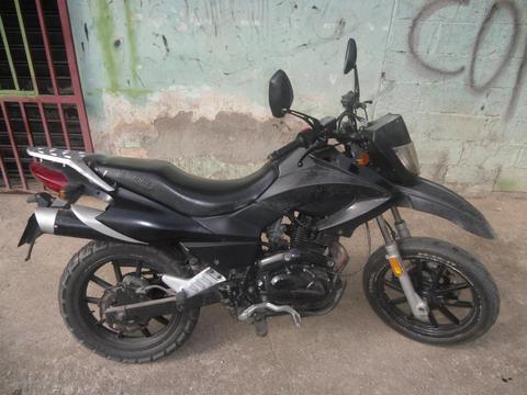 MOTO TX 2011 VENDO POR URGENCIA DE VIAJE OPERATIVA