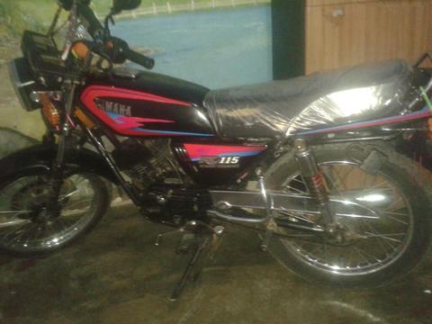 Vendo Moto Yamaha 115 en Buenas Condiciones