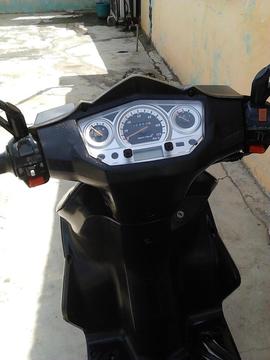 vendo moto bera new runner año 2013