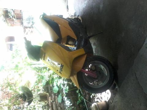 Moto yamaha rio anoe 2000