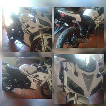 se vende o cambia. bera R1. 2014. practicamente nueva