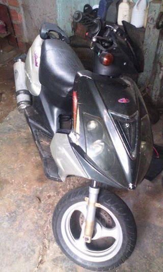 se vende moto leer