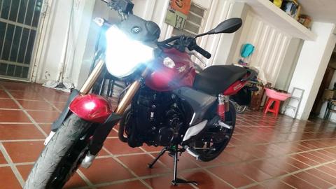 vendo o canbio moto rkv x carro