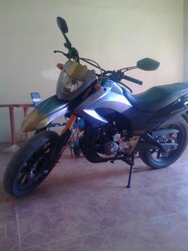 Moto Tx Barras Doradas 2013