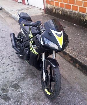 Moto Bera R1