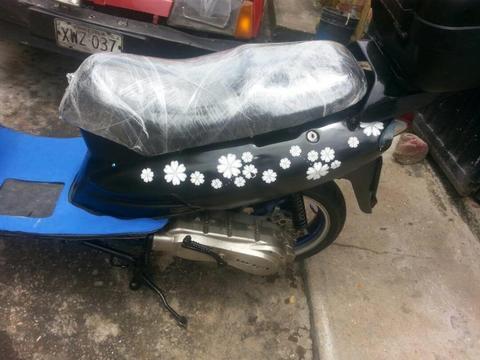 Se Vende Moto Automatica