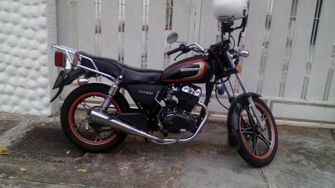 se vende moto owen negra