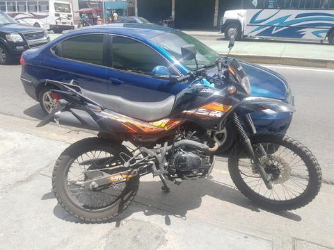 Moto Um Dsr 200 Año 2014