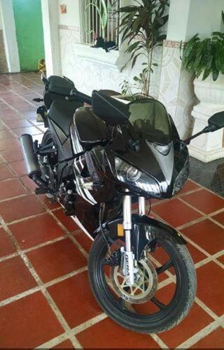 vendo mi moto bera r1 nueva