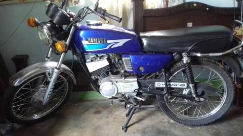 Moto Yamaha RX100