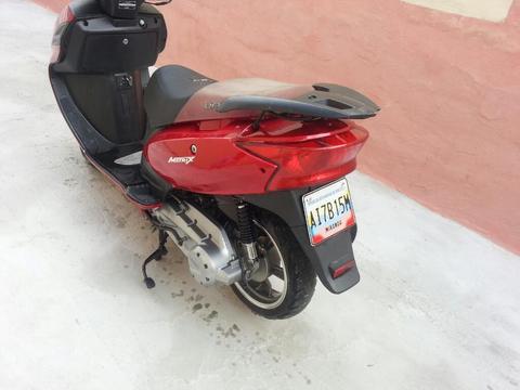 Vendo Moto Automatica Matrix Um 2015