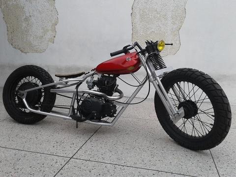 moto de coleccion bobber