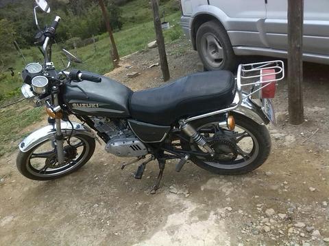 Se Vende Moto Susuki Gn en Buen Estado