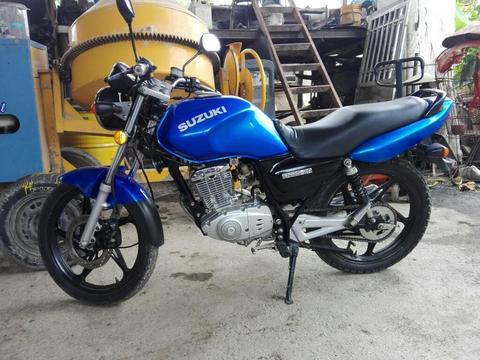 Vendo Suzuki en 125 Cc