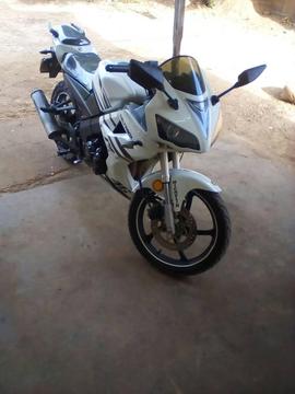 Vendo o Cambio Moto Bera R1