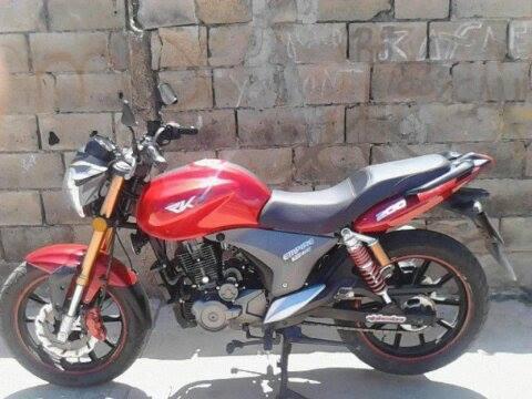 moto RKV 200 año 2014