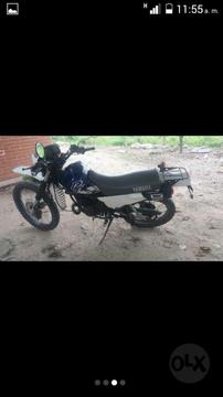 Moto Dt Yamaha 99 ,175