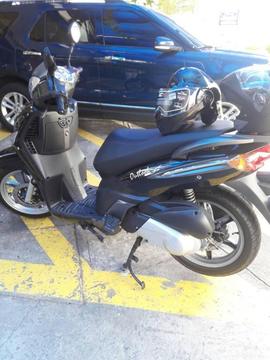 vendo moto outlook 1500 km como nueva solo titulo