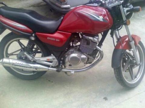 Vendo O Cambio Mi Moto Suzuki en 125