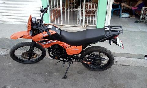 Moto Um Dsr 200