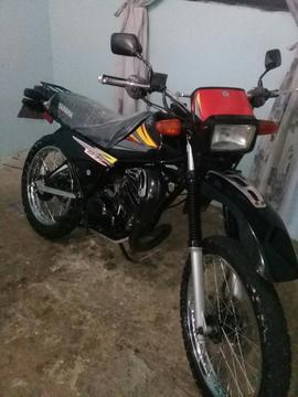 Se Vende O Se Canvia Dt Yamaha