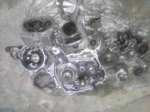 REPUESTO DE MOTOR DE MOTO 04167365144 04128559107