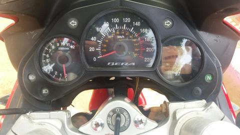 Vendo Moto Bera R1 Cero Detalles