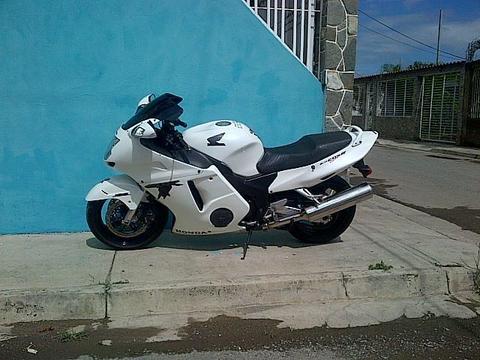 moto CBR 1100 xx año 98 a toda prueba