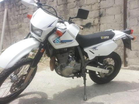 SE VENDE DR 650CM