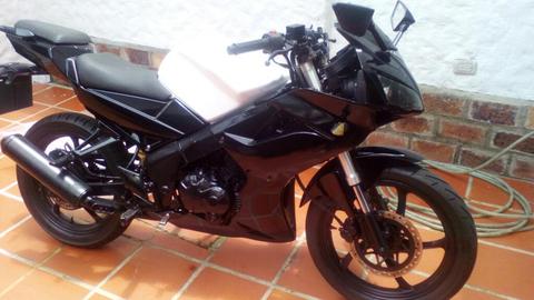 Moto Bera R1