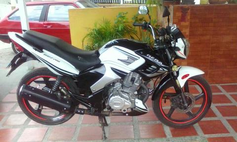 Se Vende Moto Bera en Perfecto Estado