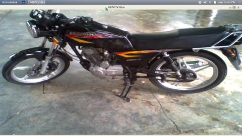 se cambia hj 150 suzuki año 2012 con titulo