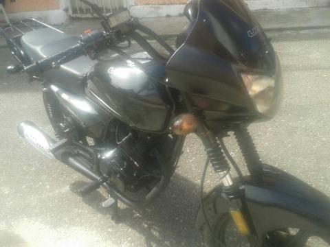 Se Vende Moto Um2013