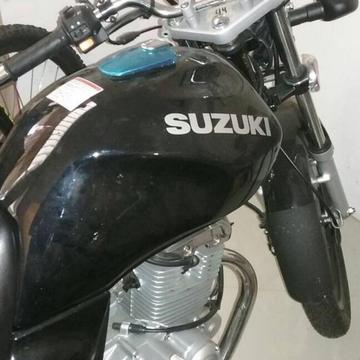 Moto Suzuki 2017 Nueva de Paquete