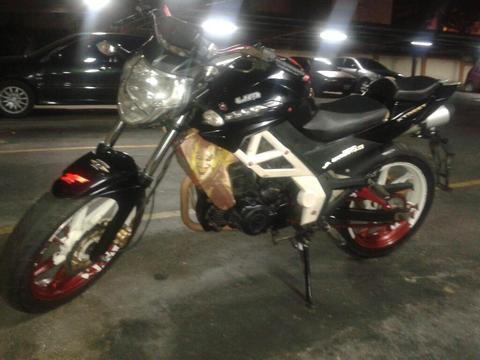 Se Vende Um 230