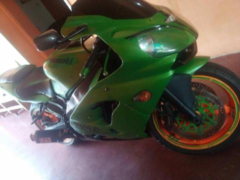 vendo kawasaki ninja zx9 2000