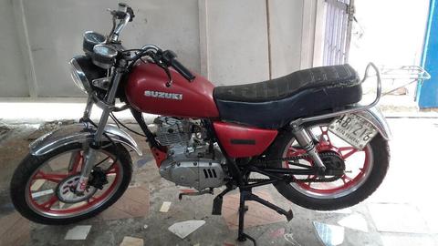 Vendo Moto Suzuki