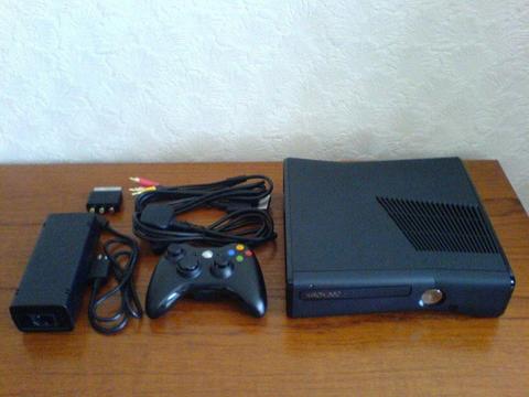 XBOX 360 SLM 250gb solo cambio por moto