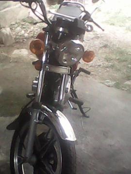 Vendo moto GN año 2008