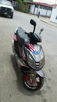 Se Vende Moto Scooter 150cc Año 2013