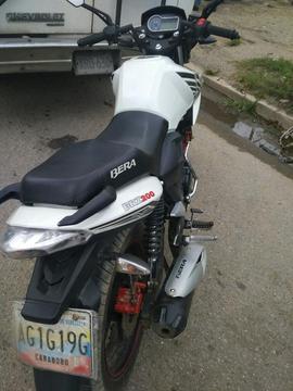 Vendo Moto Bera 200