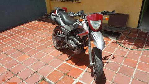 Vendo Moto por Viaje