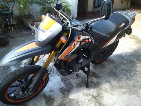 se vende moto tx año 2013