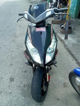 Vendo Moto Corvette 2013