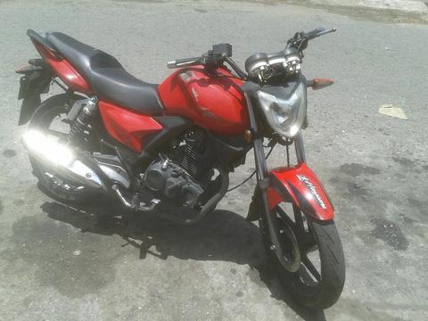 Vendo Moto Empire Muy Barata