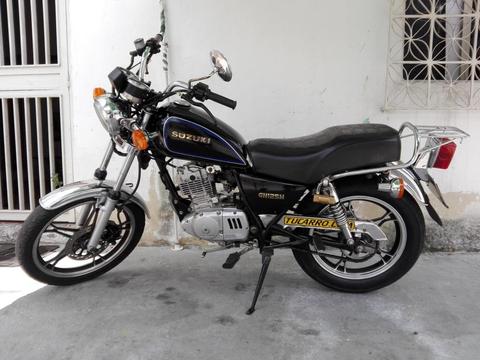 vendo mi moto por motivo de vieja no estoy pidiendo limosna ni ando urgido abstenerse los golilleros