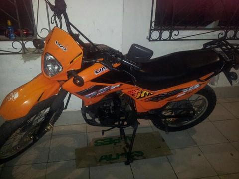 Vendo Moto Dsr 200 a Buen Precio